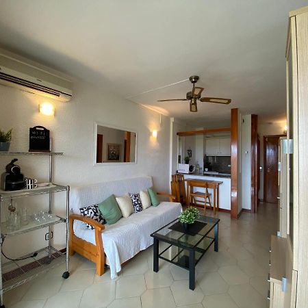 Apartamento Con Piscina En 1ª Linea De Playa En סאלו מראה חיצוני תמונה