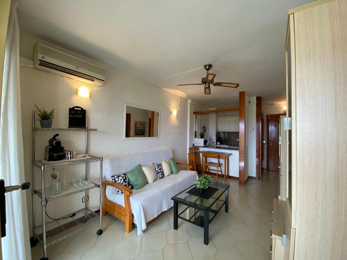 Apartamento Con Piscina En 1ª Linea De Playa En סאלו מראה חיצוני תמונה