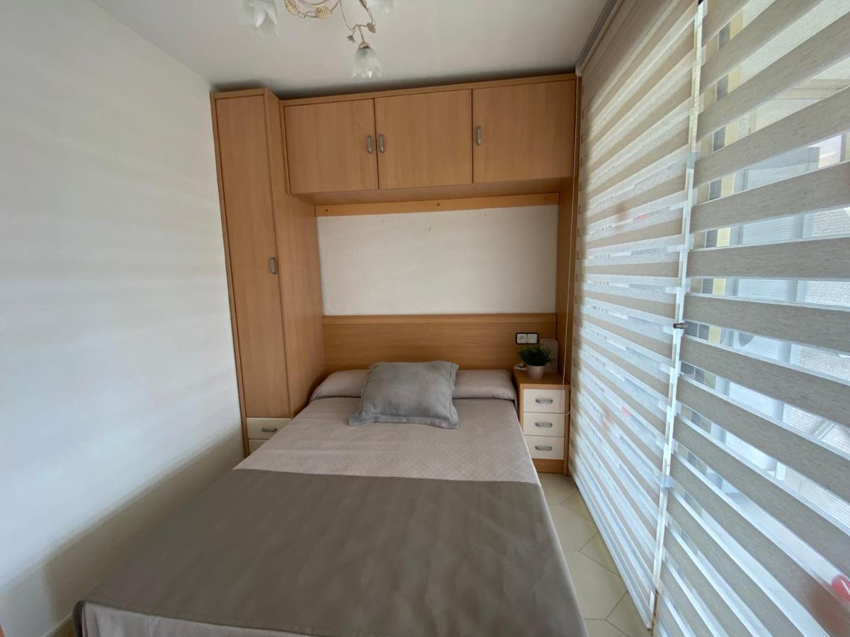 Apartamento Con Piscina En 1ª Linea De Playa En סאלו מראה חיצוני תמונה