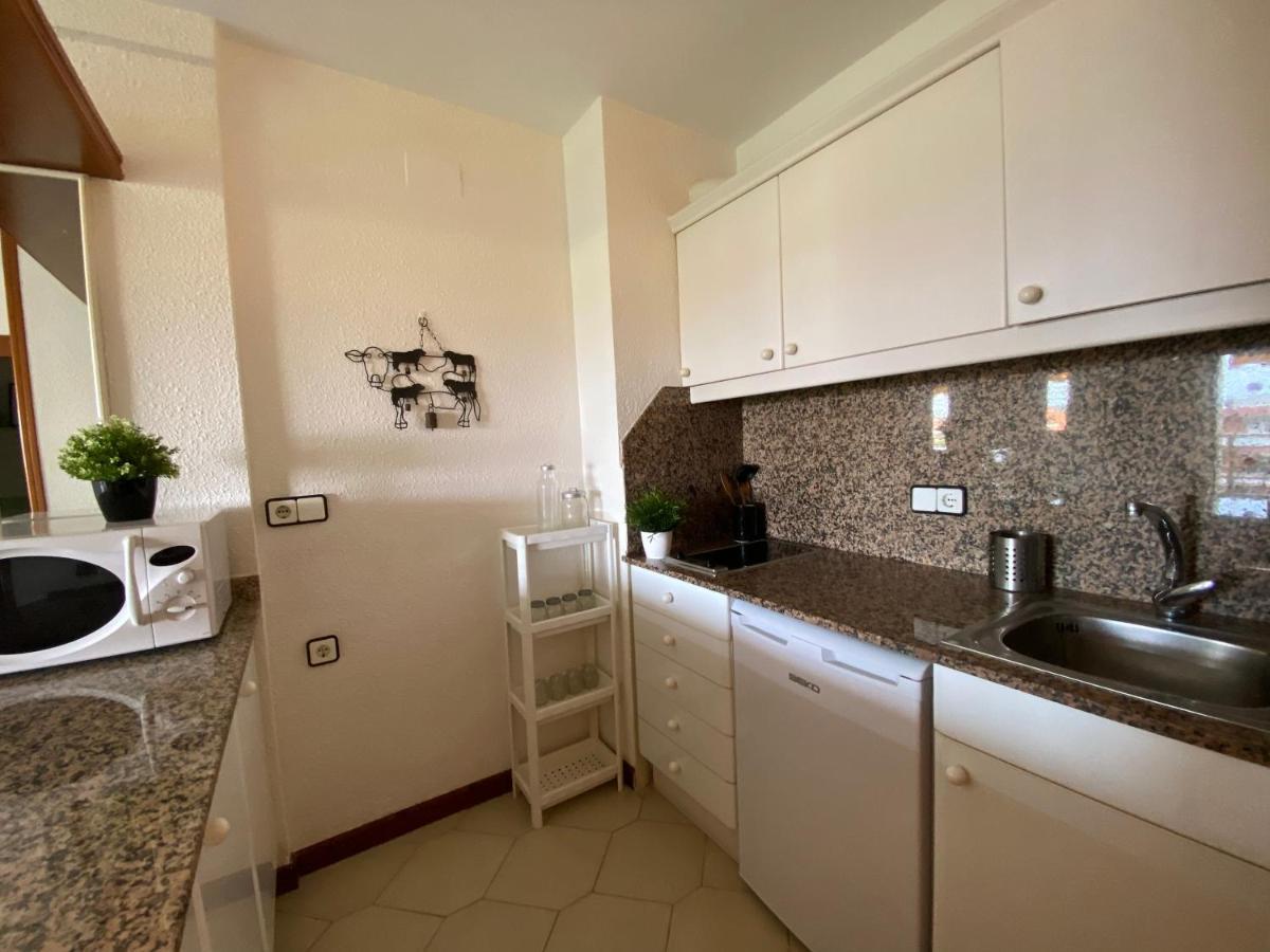 Apartamento Con Piscina En 1ª Linea De Playa En סאלו מראה חיצוני תמונה