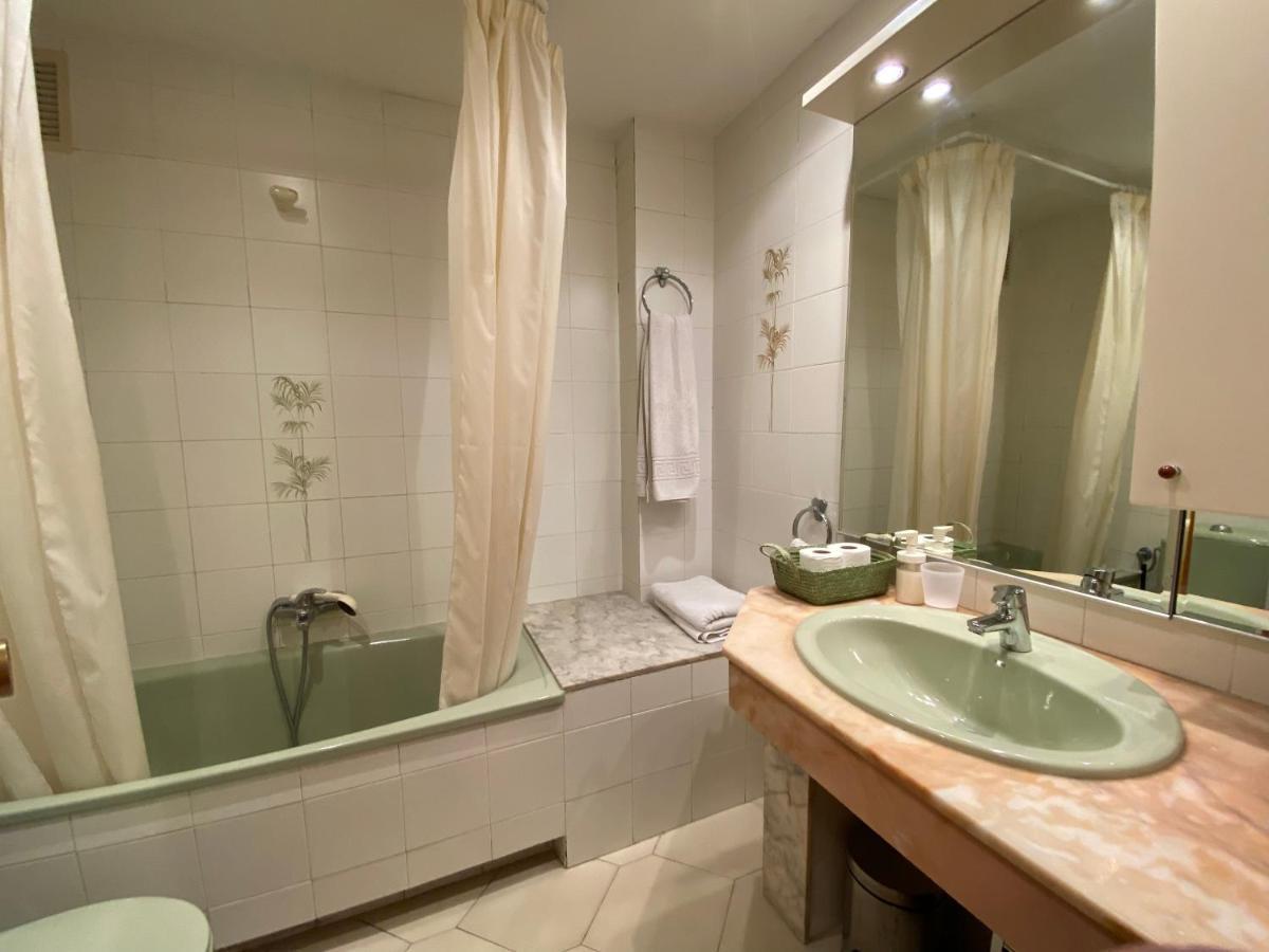 Apartamento Con Piscina En 1ª Linea De Playa En סאלו מראה חיצוני תמונה
